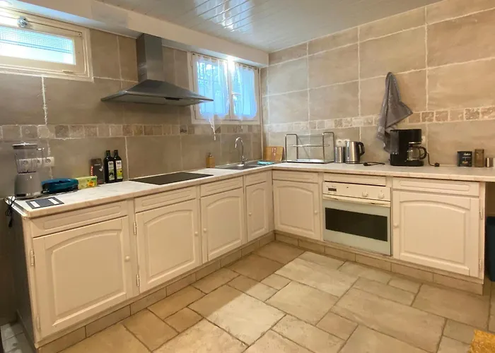 Maison Avec 2 Appartements, Jacuzzi Et Acces Prive A La Riviere Nyaraló